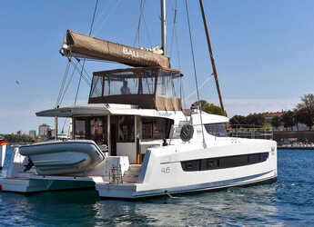 Noleggiare catamaran in Marina Tankerkomerc - Bali 4.6