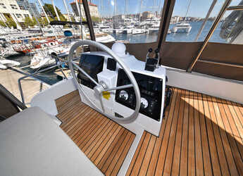 Noleggiare catamaran in Marina Tankerkomerc - Bali 4.6