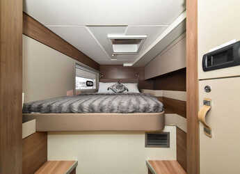 Noleggiare catamaran in Marina Tankerkomerc - Bali 4.6