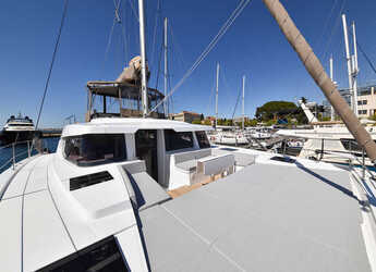 Noleggiare catamaran in Marina Tankerkomerc - Bali 4.6