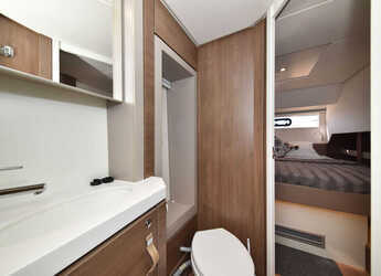 Noleggiare catamaran in Marina Tankerkomerc - Bali 4.6