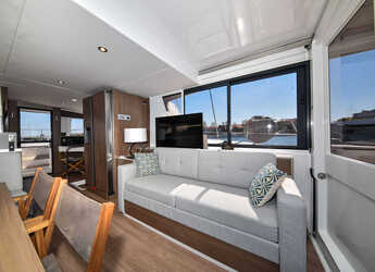 Noleggiare catamaran in Marina Tankerkomerc - Bali 4.6