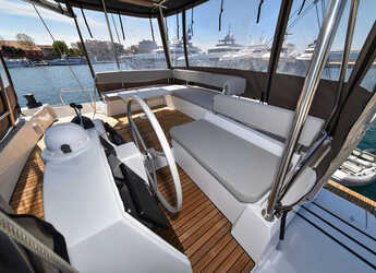 Noleggiare catamaran in Marina Tankerkomerc - Bali 4.6