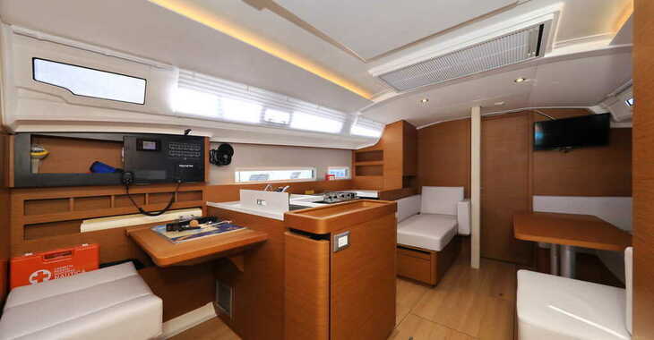 Chartern Sie segelboot in D-Marin Borik - Sun Odyssey 410