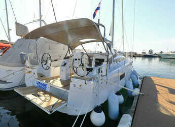 Chartern Sie segelboot in D-Marin Borik - Sun Odyssey 410