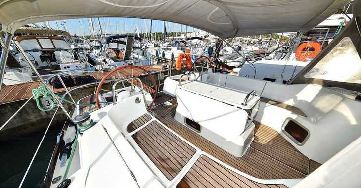 Rent a sailboat in Veruda - Sun Odyssey 44 i