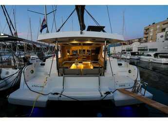 Rent a catamaran in Zadar Marina - Bali Catspace 
