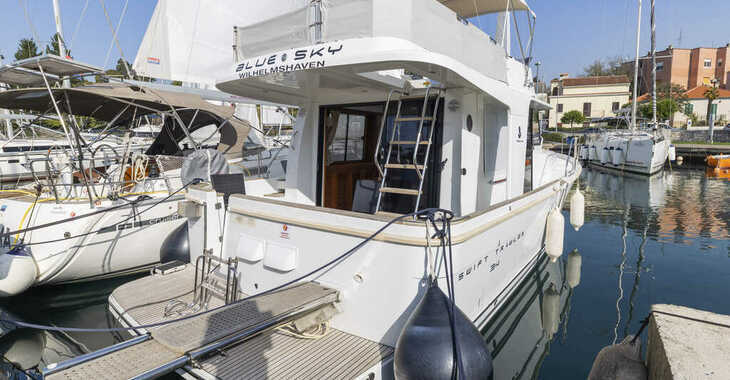 Chartern Sie motorboot in Zadar Marina - Swift Trawler 34 Fly
