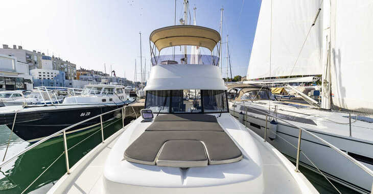 Rent a motorboat in Zadar Marina - Swift Trawler 34 Fly