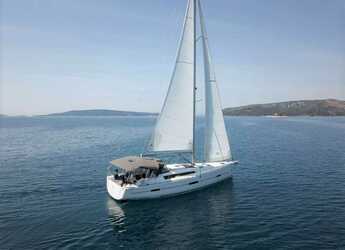 Chartern Sie segelboot in SCT Marina Trogir - Dufour 460