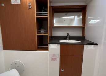 Rent a sailboat in Marina Sukosan (D-Marin Dalmacija) - Bavaria Cruiser 51