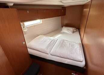 Rent a sailboat in Marina Sukosan (D-Marin Dalmacija) - Bavaria Cruiser 51