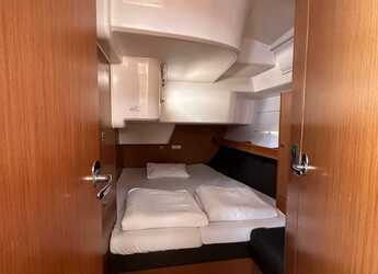 Rent a sailboat in Marina Sukosan (D-Marin Dalmacija) - Bavaria Cruiser 51