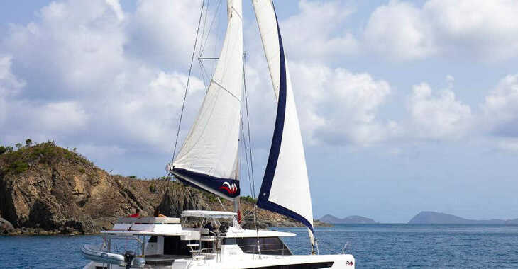 Rent a catamaran in Marina di Procida - Moorings 5000-5 (Club)