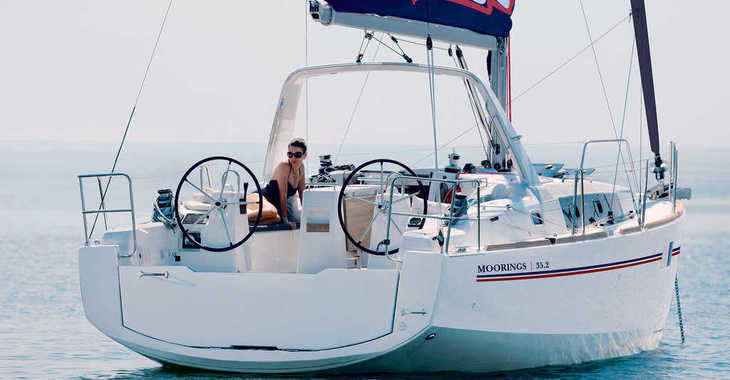 Alquilar velero en Marina di Procida - Moorings 352 (Club)