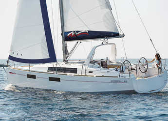 Rent a sailboat in Marina di Procida - Moorings 352 (Club)