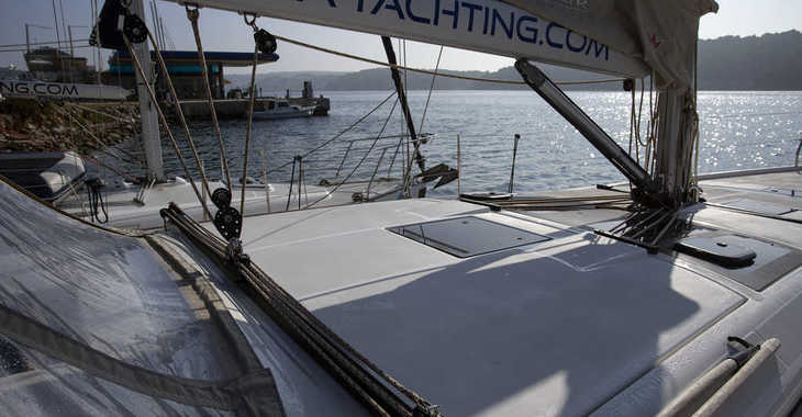 Rent a sailboat in Veruda Marina - Dufour 430 Grand Large