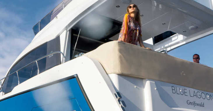 Rent a yacht in Veruda Marina - Sealine F 430 