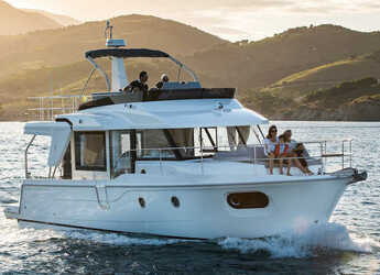 Rent a motorboat in Veruda - Swift Trawler 41 FLY 