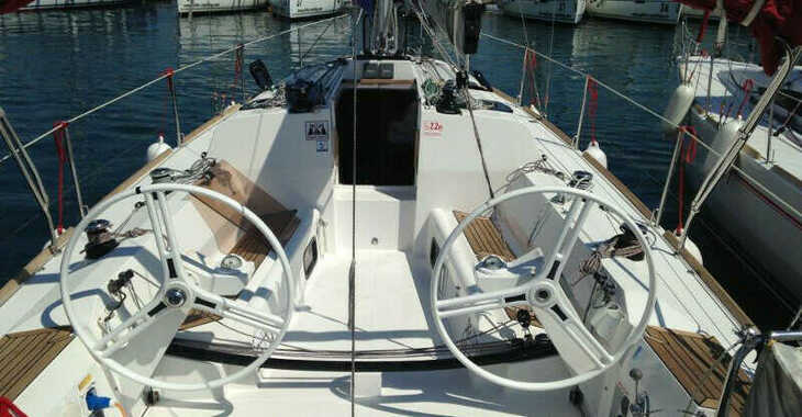 Rent a sailboat in Marina Kornati - Elan 350