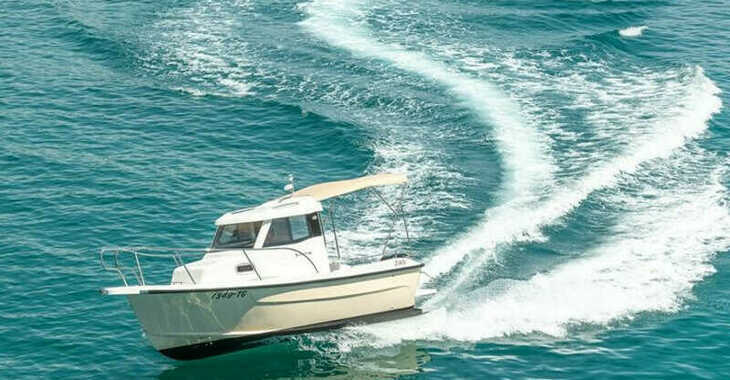 Louer bateau à moteur à Marina Kremik - Fortis 590C