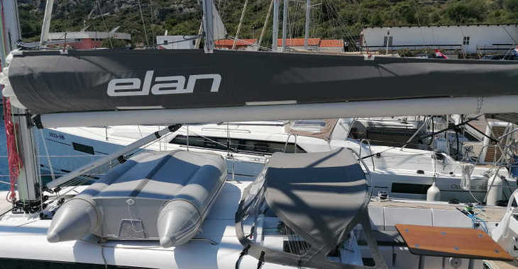 Rent a sailboat in Marina Kremik - Elan E5