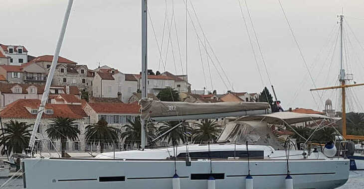 Rent a sailboat in Kremik Marina - Dufour 382 Grand Large