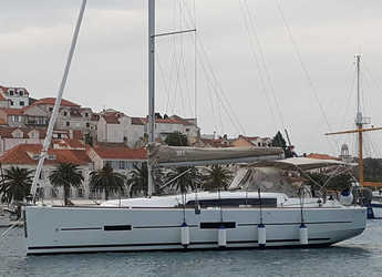 Rent a sailboat in Marina Kremik - Dufour 382 Grand Large