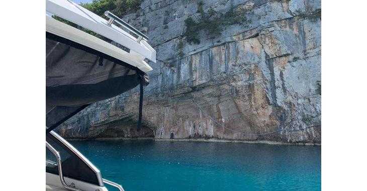 Louer bateau à moteur à SCT Marina Trogir - Grandezza 34 OC 
