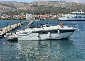 Rent a motorboat in SCT Marina Trogir - Bavaria S32 Open
