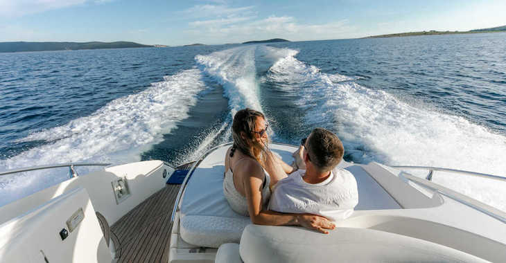 Rent a motorboat in Marina Split (ACI Marina) - Salpa 38.5