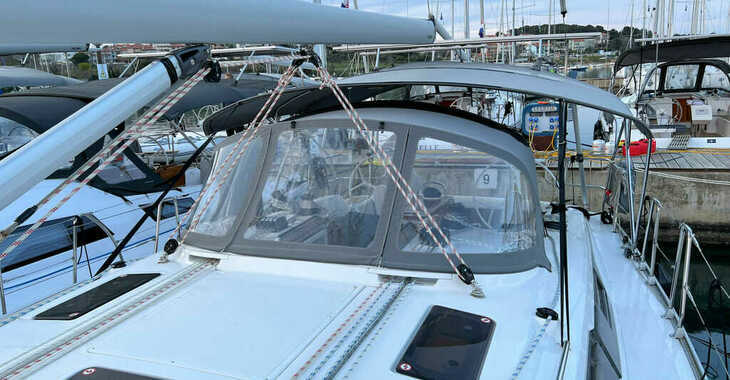 Rent a sailboat in Veruda Marina - Bavaria Cruiser 41
