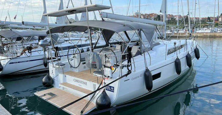 Rent a sailboat in Veruda Marina - Oceanis 40.1