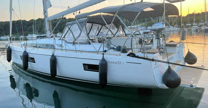 Rent a sailboat in Veruda - Oceanis 51.1