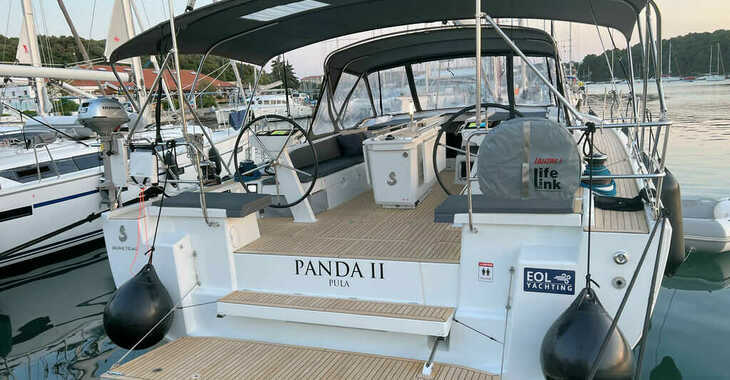 Rent a sailboat in Veruda Marina - Oceanis 51.1
