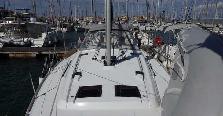 Alquilar velero en Puerto de Lefkas - Oceanis 48