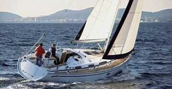 Rent a sailboat in Lefkas Marina - Bavaria 35 Cruiser