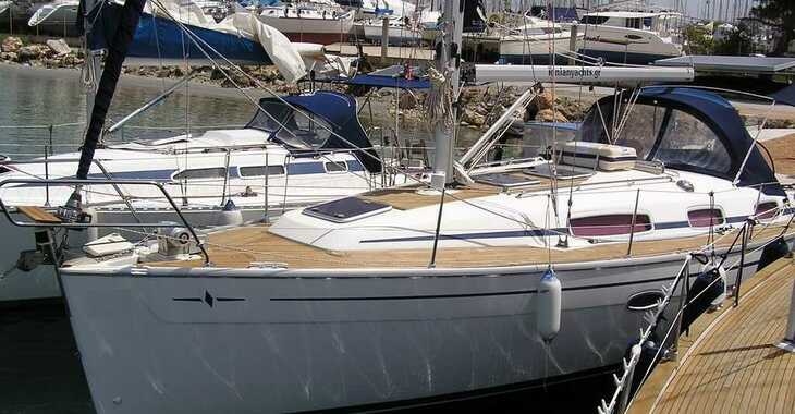 Rent a sailboat in Lefkas Marina - Bavaria 35 Cruiser