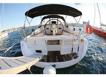 Rent a sailboat in Loutraki Harbour - Oceanis 37
