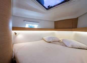 Rent a sailboat in Nidri Marine - Elan 45 Impression