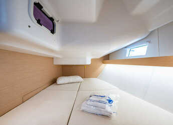 Rent a sailboat in Nidri Marine - Elan 45 Impression