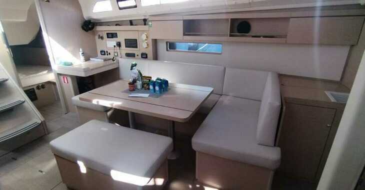Chartern Sie segelboot in Lavrion Marina - Oceanis 40.1 - (3 double beds)