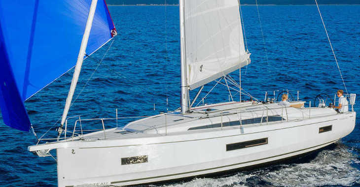 Alquilar velero en Lavrion Marina - Oceanis 40.1 - (3 double beds)
