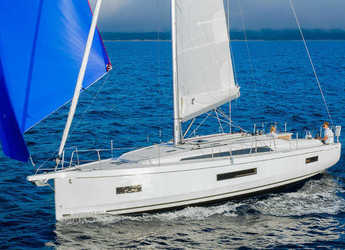 Rent a sailboat in Lavrion Marina - Oceanis 40.1