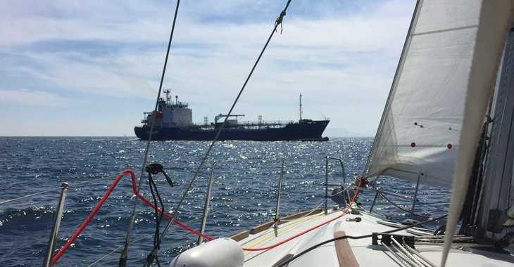 Chartern Sie segelboot in Paros Marina - Oceanis 37