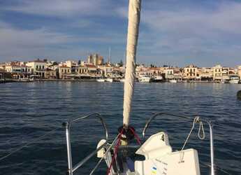 Rent a sailboat in Paros Marina - Oceanis 37