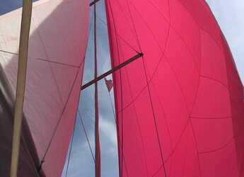 Rent a sailboat in Paros Marina - Oceanis 37