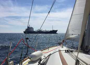 Rent a sailboat in Paros Marina - Oceanis 37