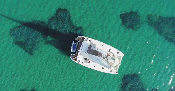 Rent a catamaran in Paros - Lagoon 450 Fly