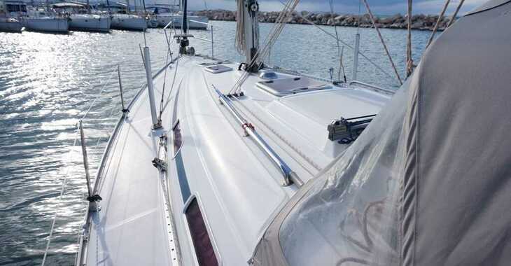 Rent a sailboat in Nikiana Marina - Bavaria 36